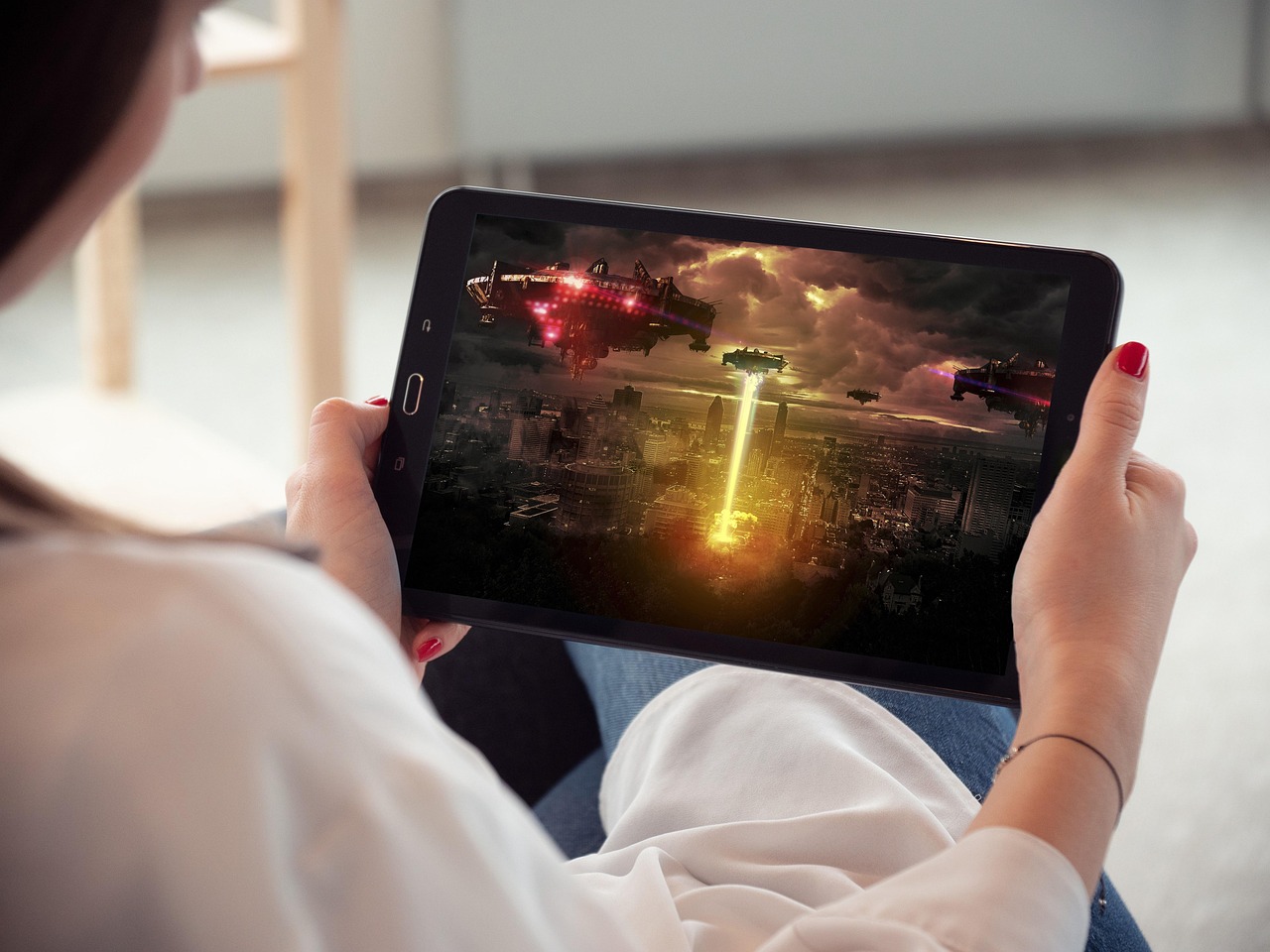 Jak ušetřit na streamovacích službách — Netflix, Spotify, Disney+ a další bez zbytečných výdajů